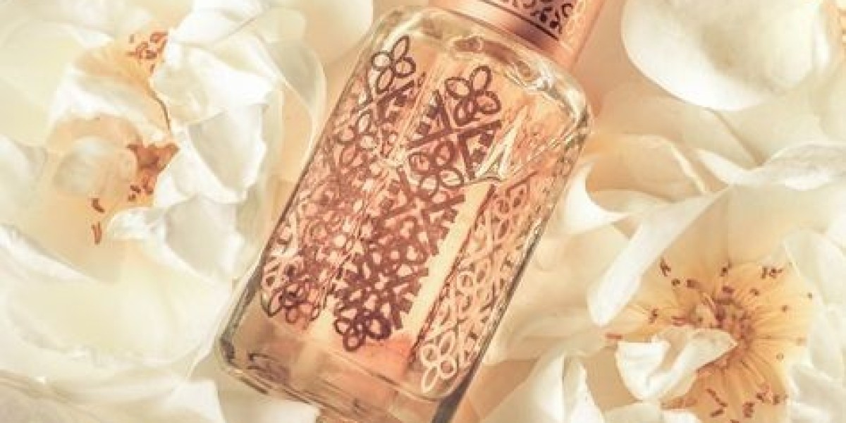 Why More People Are Choosing Attar in Pakistan for Daily Use